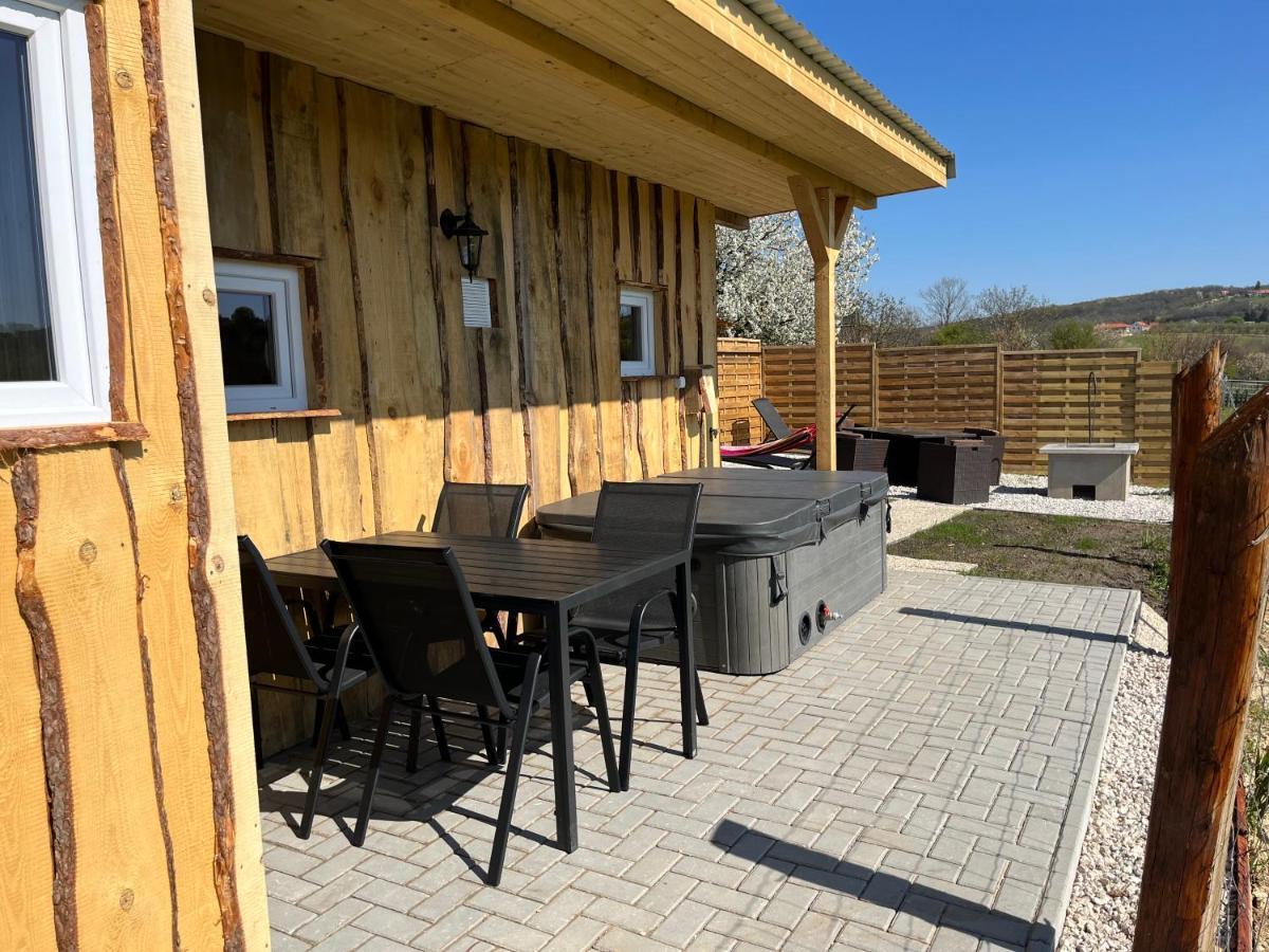 Romantic Jacuzzi Hideaway Near Heviz Rezi Exteriör bild